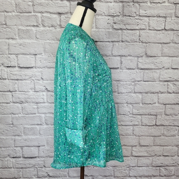 Kim Rogers Top Green Blue White Floral 3/4  Sleeve Pleated Button Front Size S - Picture 5 of 9